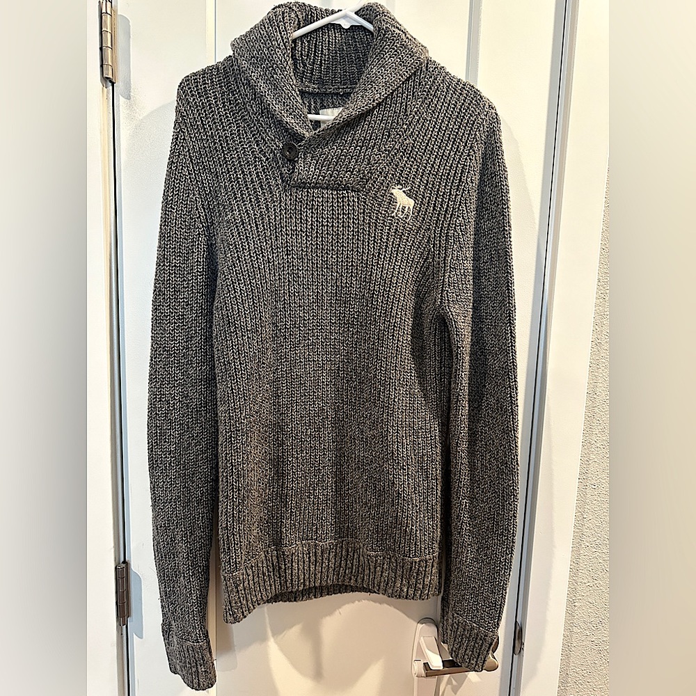 Abercrombie and fitch Men’s cowl neck wool blend sweater, Large MUSCLE FIT